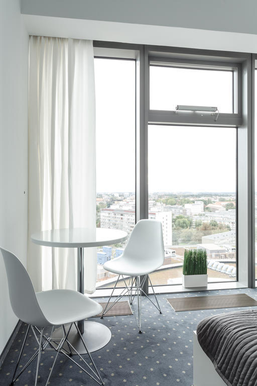 Apartamento Platinum Sky Breslavia Habitación foto